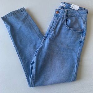 Zara Mom Fit Blue High-Waisted Jeans - US Size 8, European Size 40